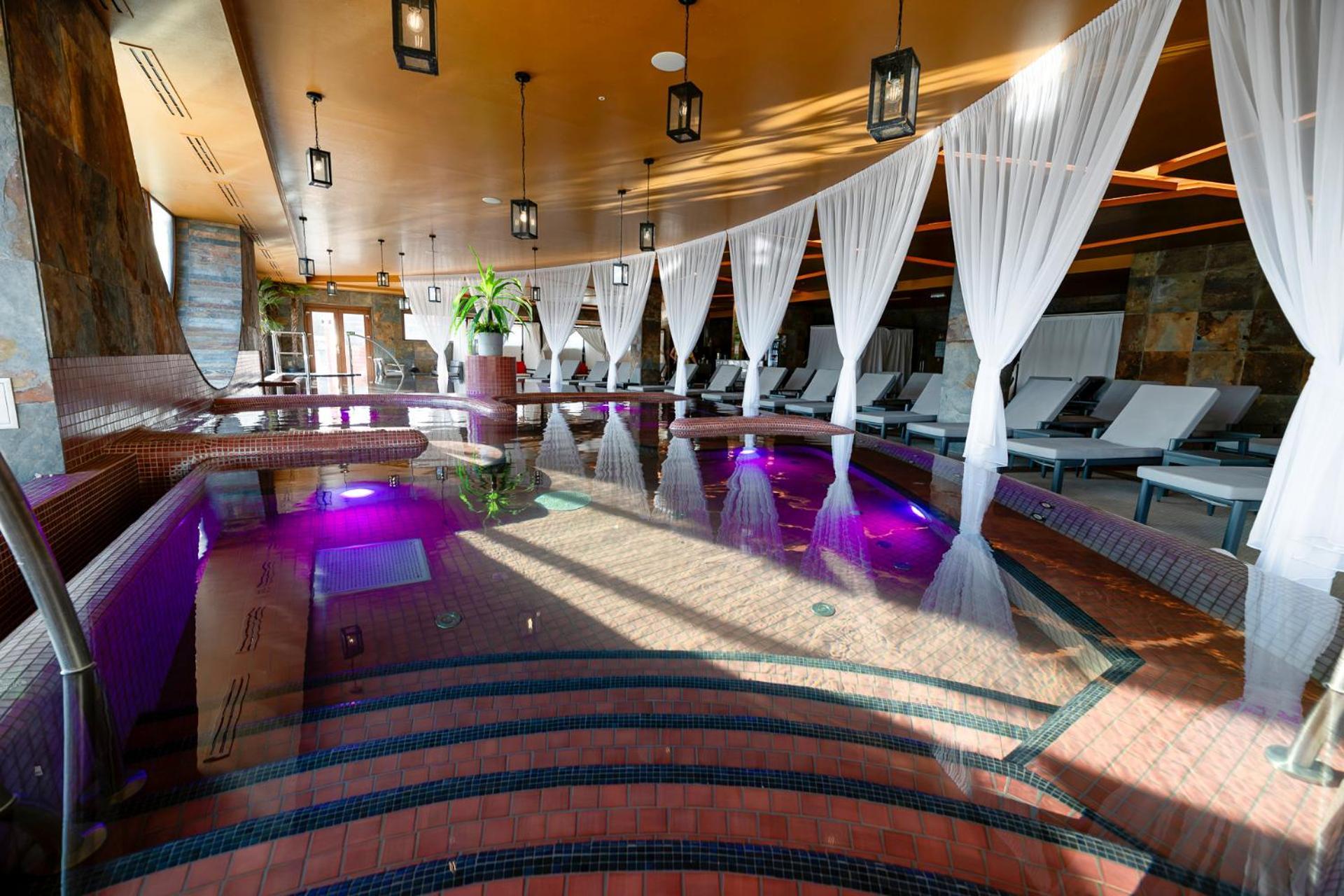 Allure Healthy Hotel & Spa Eger Exterior foto