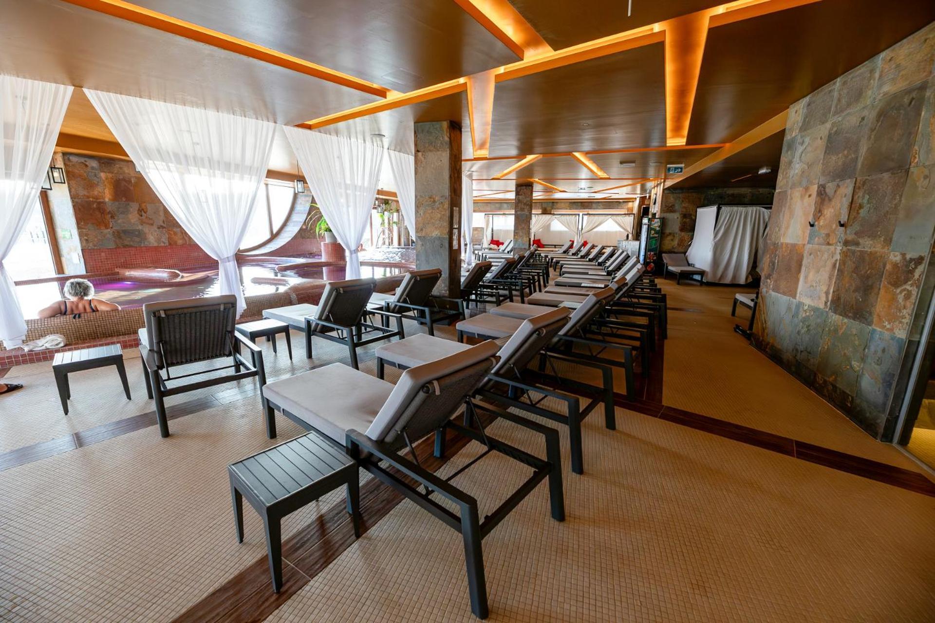 Allure Healthy Hotel & Spa Eger Exterior foto