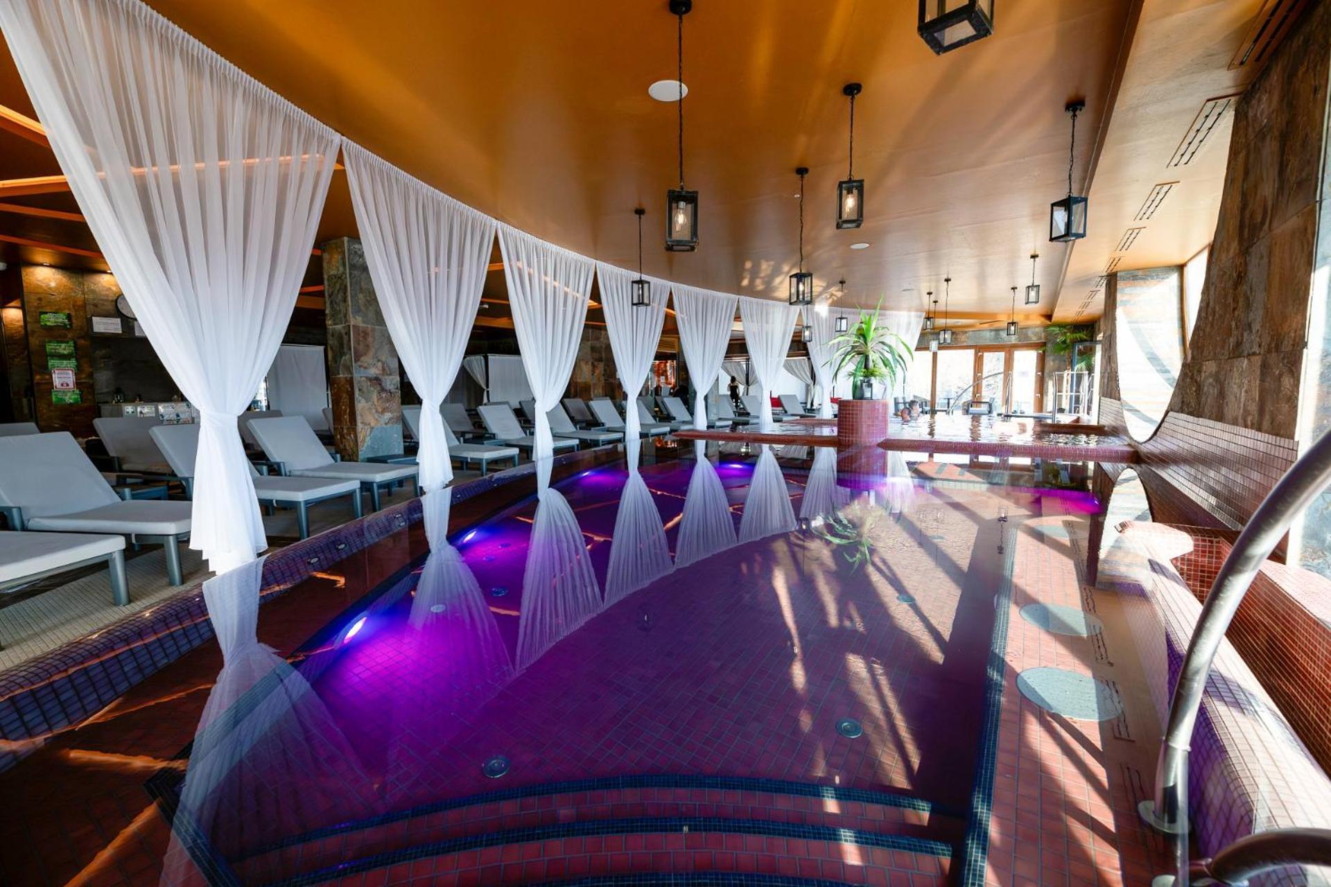 Allure Healthy Hotel & Spa Eger Exterior foto